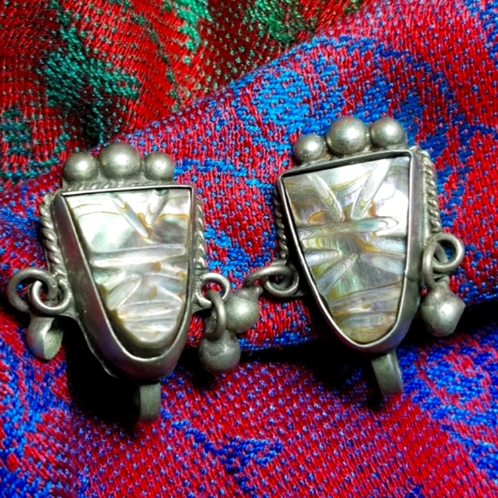 Vintage mask earrings Mexico Sterling silver 925 mother of pearl Aztec